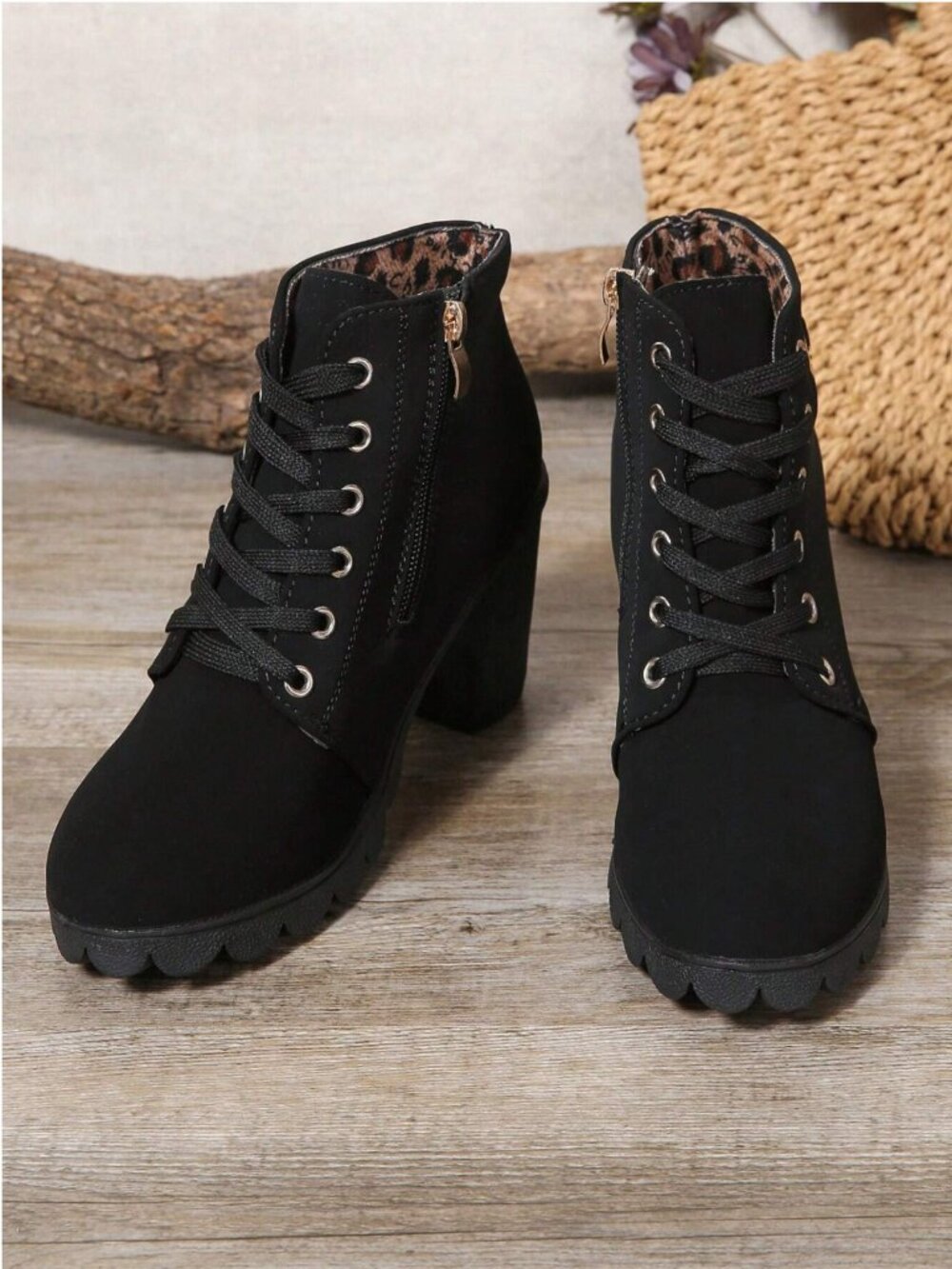 NWOT Black Lace Up Side Zip Chunky Heel Ankle Boots 7.5 - Picture 6 of 11